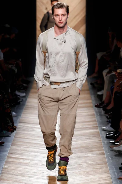 Look 26